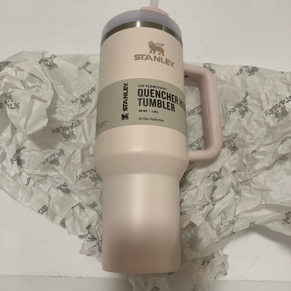 Stanley THE QUENCHER H2.0 FLOWSTATE™ TUMBLER 40oz Rose Quartz - Picture 3 of 9